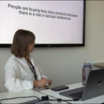 Miša v diskuzi s účastníky workshopu